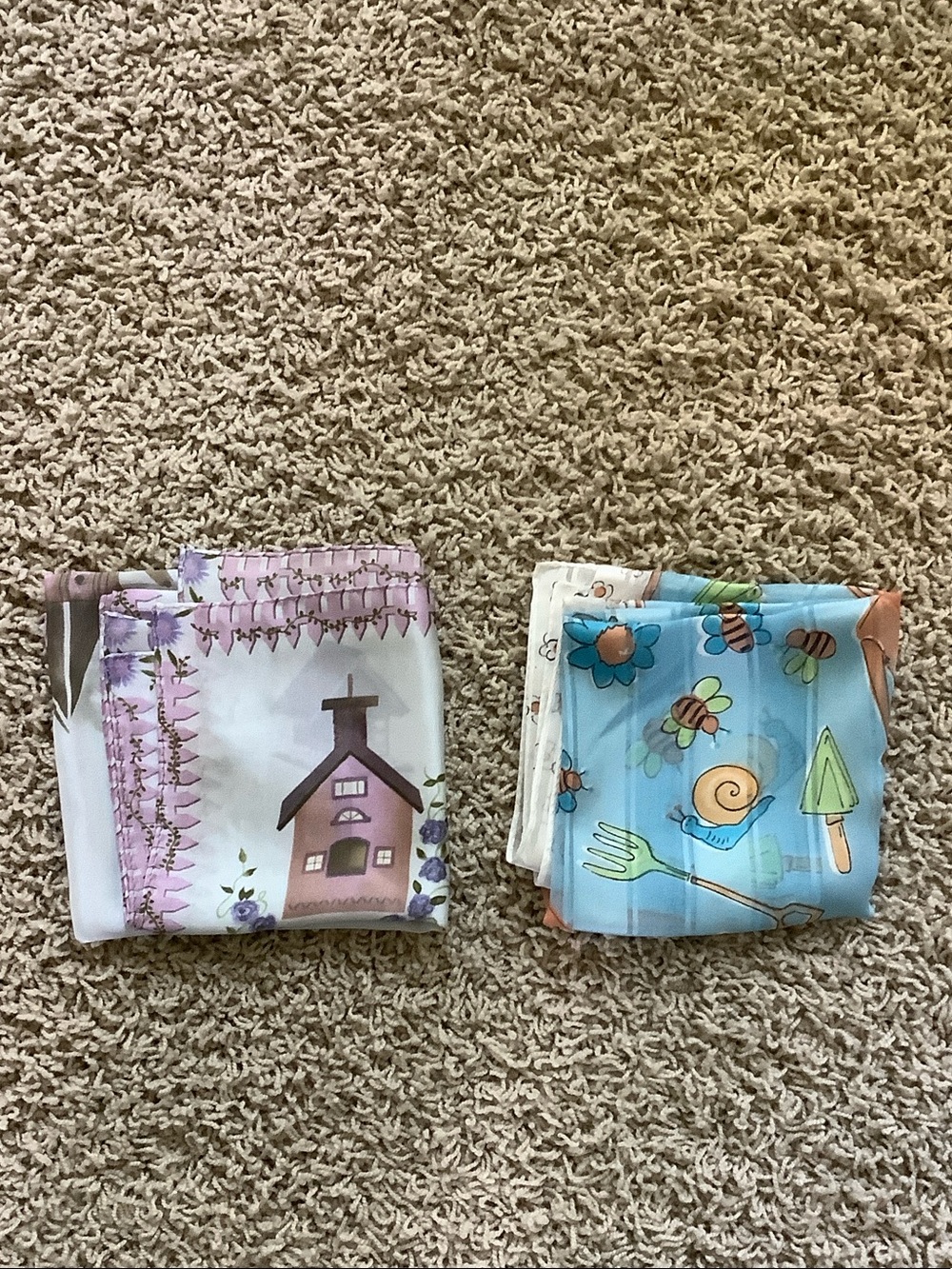 Bundle of two scarves